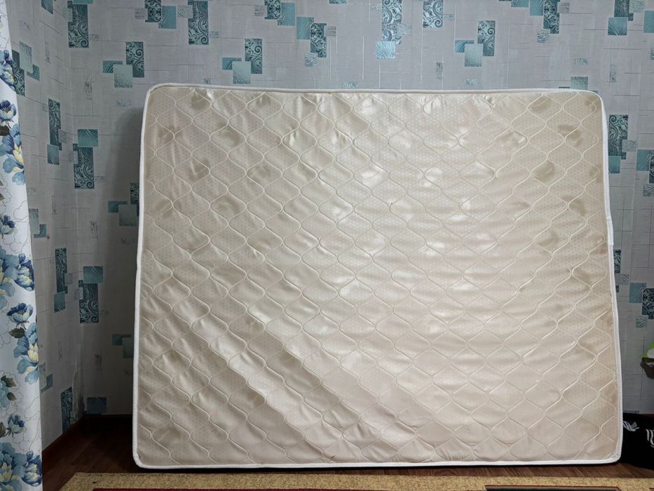 Продам матрас для кровати