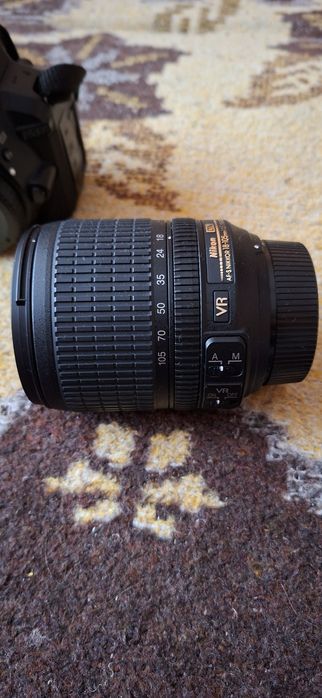 Vând Nikon d5300 stare buna de functionare cu tot  cu 4 obiective