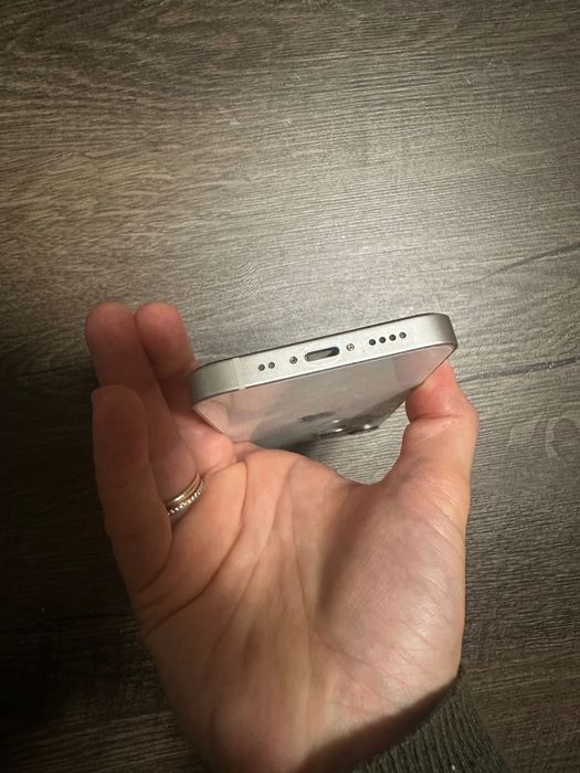 iPhone 13 mini white