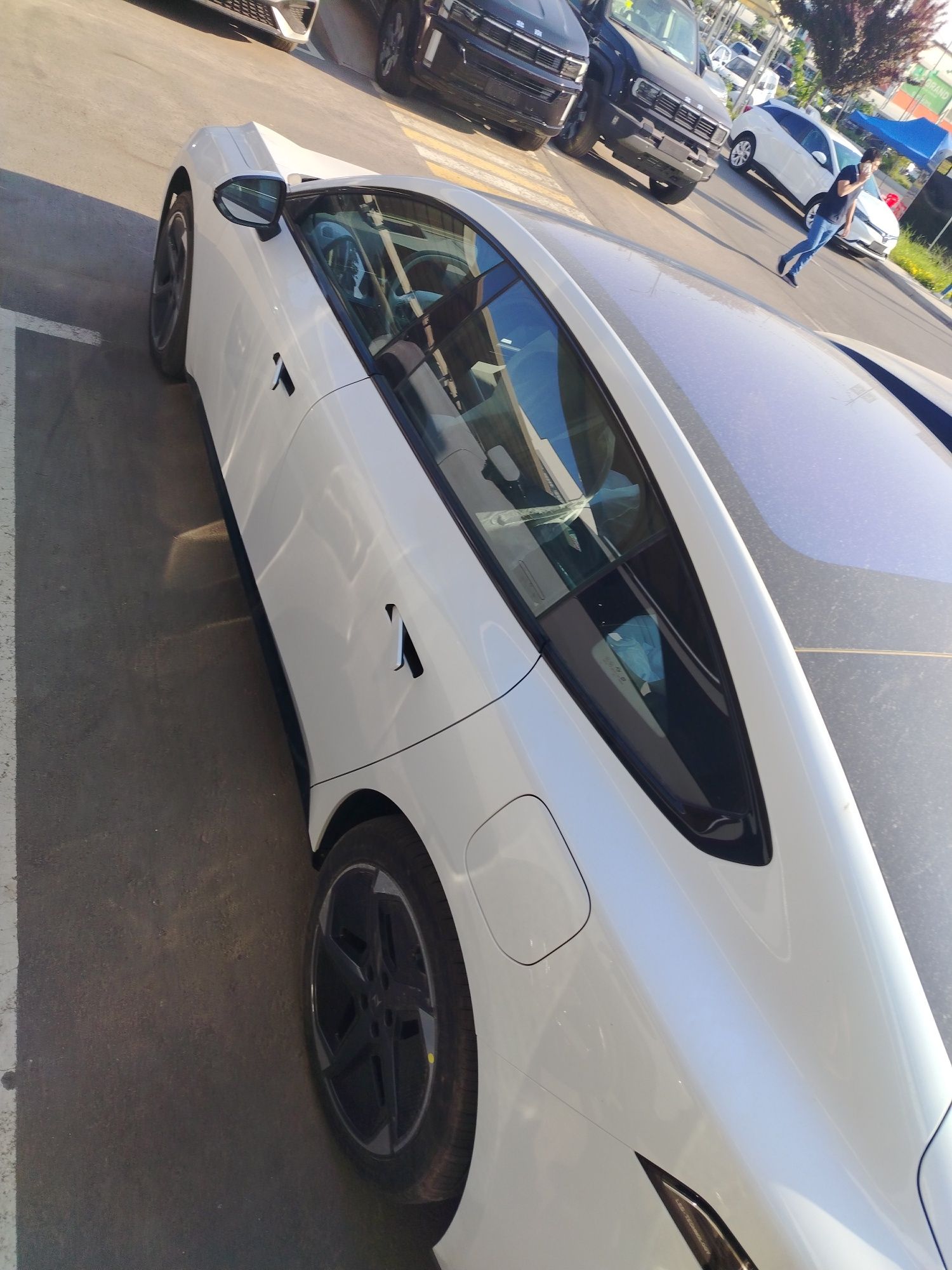 Dongfeng ep 007 Hybrid fulli. Yangi