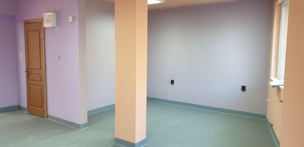 Дава се под наем Магазин в Плевен, Идеален център - 135 кв.м за 612 € - Снимка #9