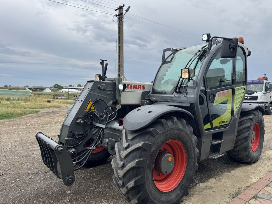 Incarcator telescopic Claas Scorpion 7055