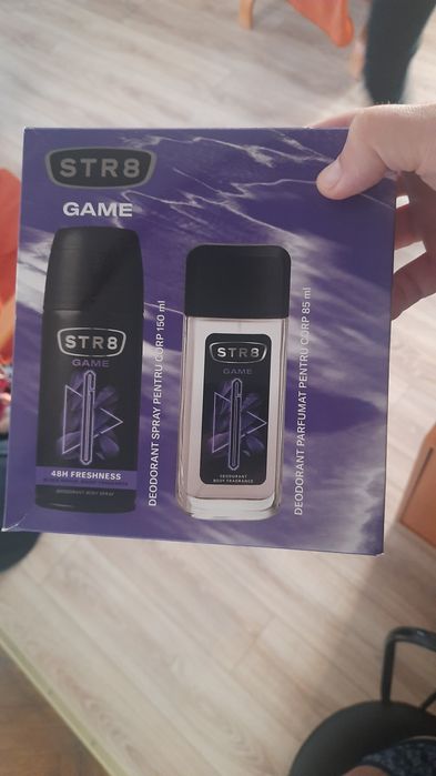 Set cadou  apa de toaleta