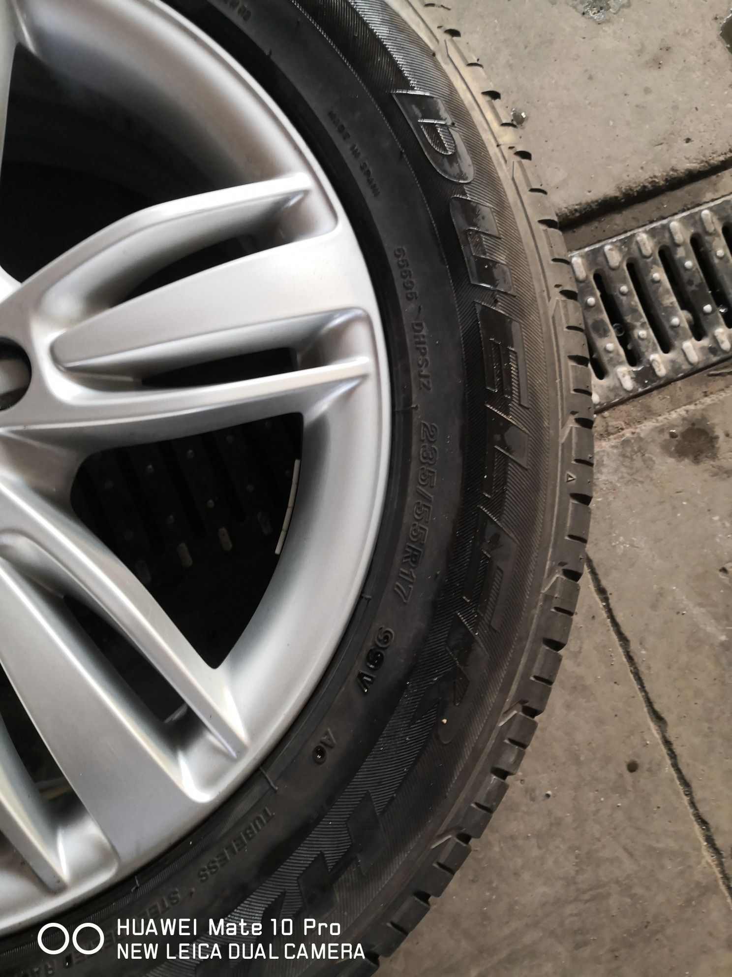 235 55 17 цола гуми Bridgestone