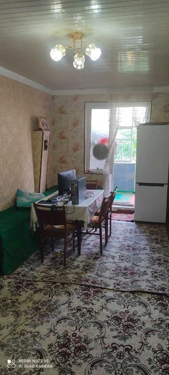 6 мкр дан 4-этаж 3-хонали таъмирланшаг дом сотилади. Сувдан муаммо йук