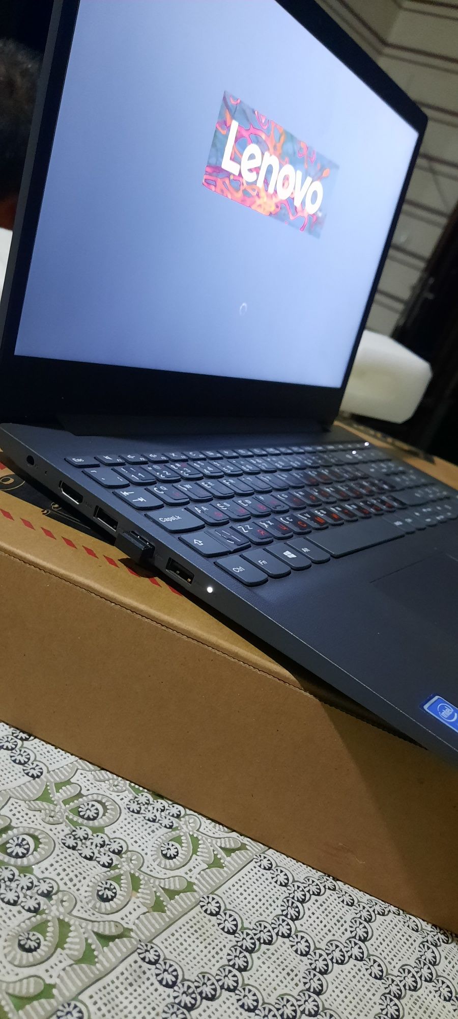 Lenovo N4020. Xotira 1000 gb dok..kor bor