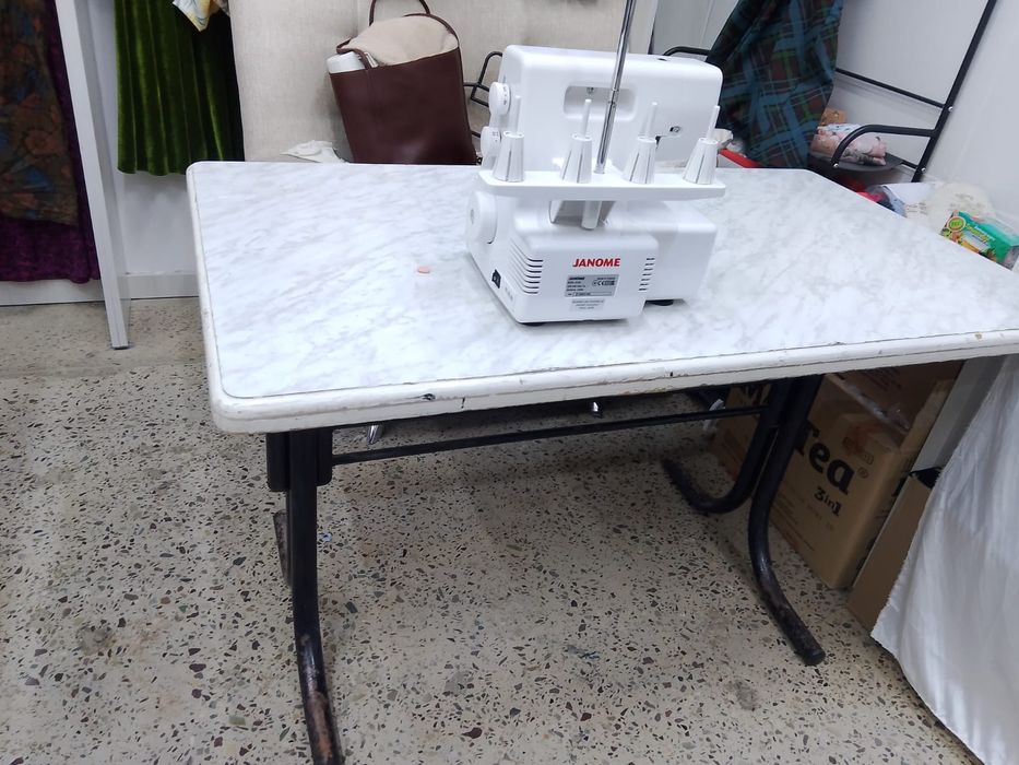 Продается столы каждые по 5000тысяч