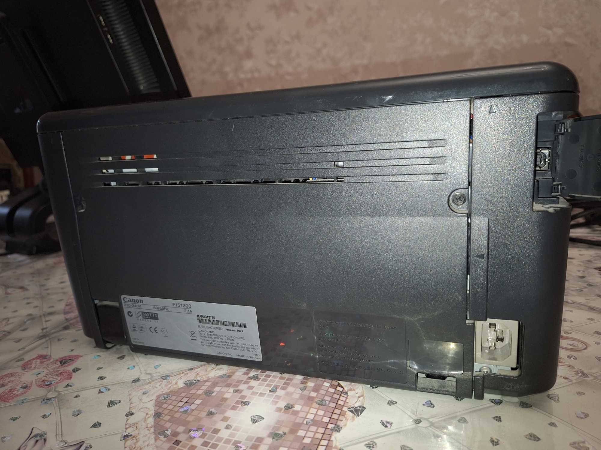 Принтер лазерный i-sensys canon lbp 3010b   1 в 1 ом в идеале