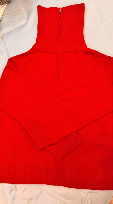 Свитер шерстяной