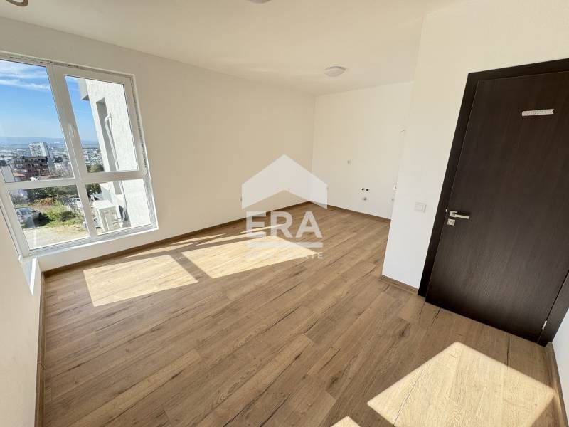Продава се Двустаен апартамент в Варна, м-т Пчелина - 50 кв.м за 2060 €/кв.м - Снимка #1