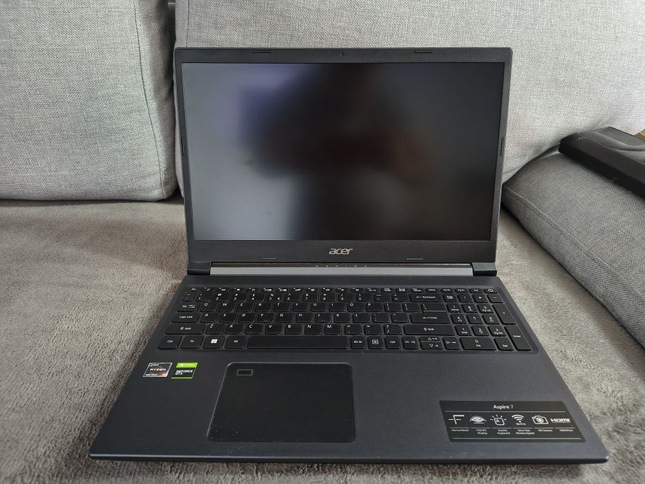 Acer Aspire 7 2023 + cablu HDMI 10m