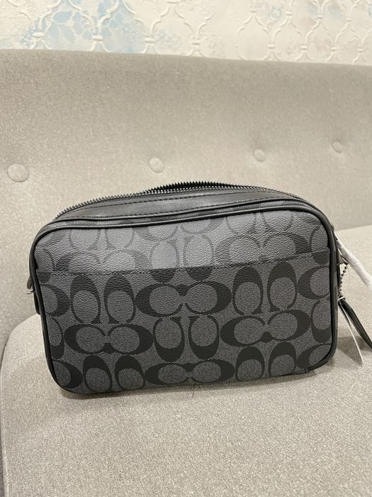 Мъжка кожена чанта Coach