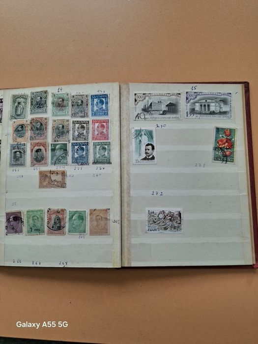 Продавам пощенски марки