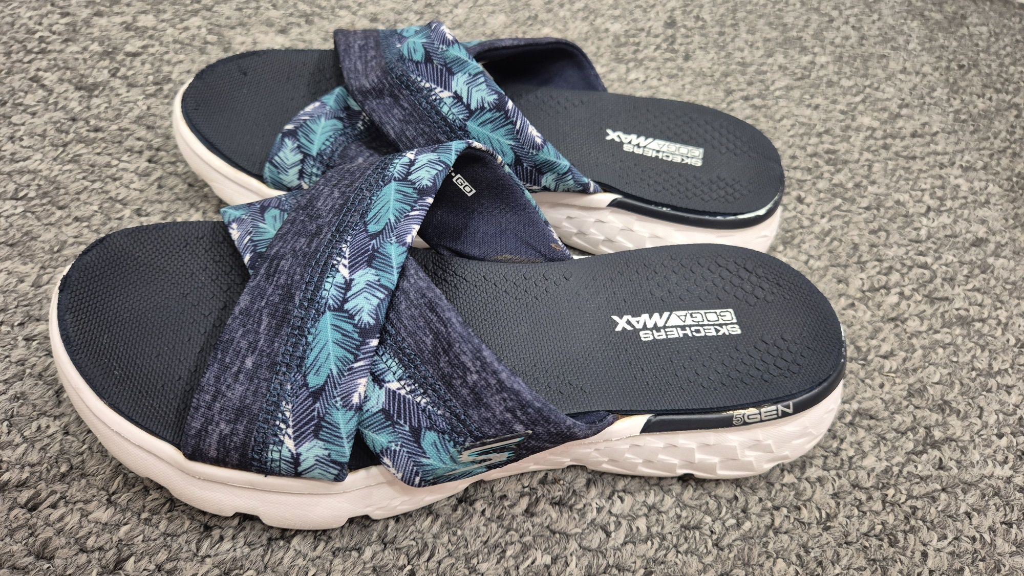 Чехли Skechers       .