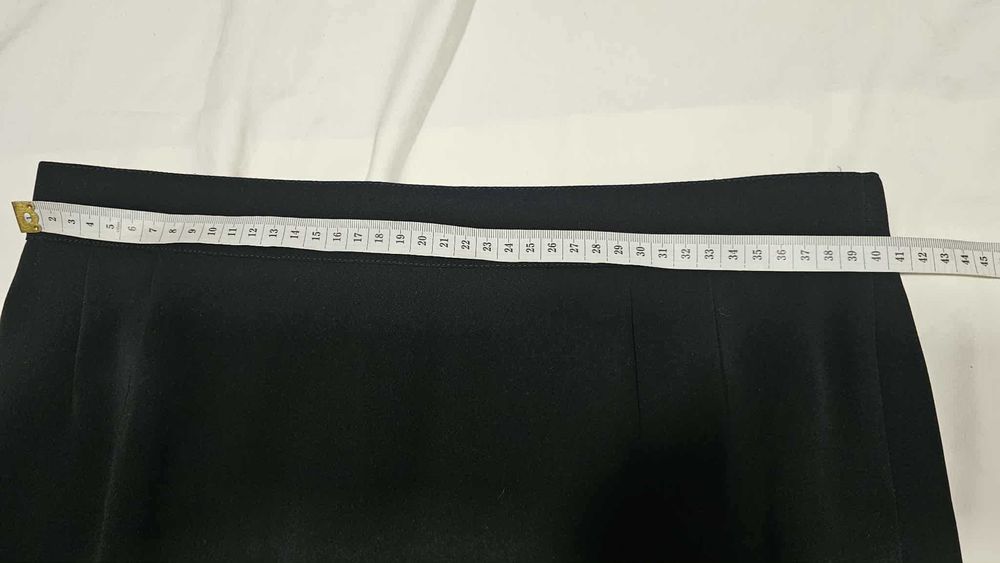 Costum Sacou negru, cambrat și fustă dreaptă neagră, S(36) Comma.