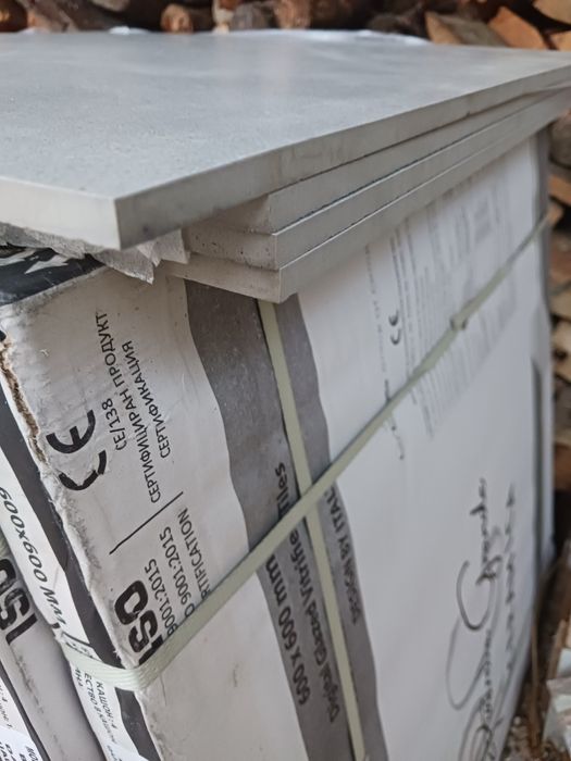 Продавам плочки 0.60х0.60 см