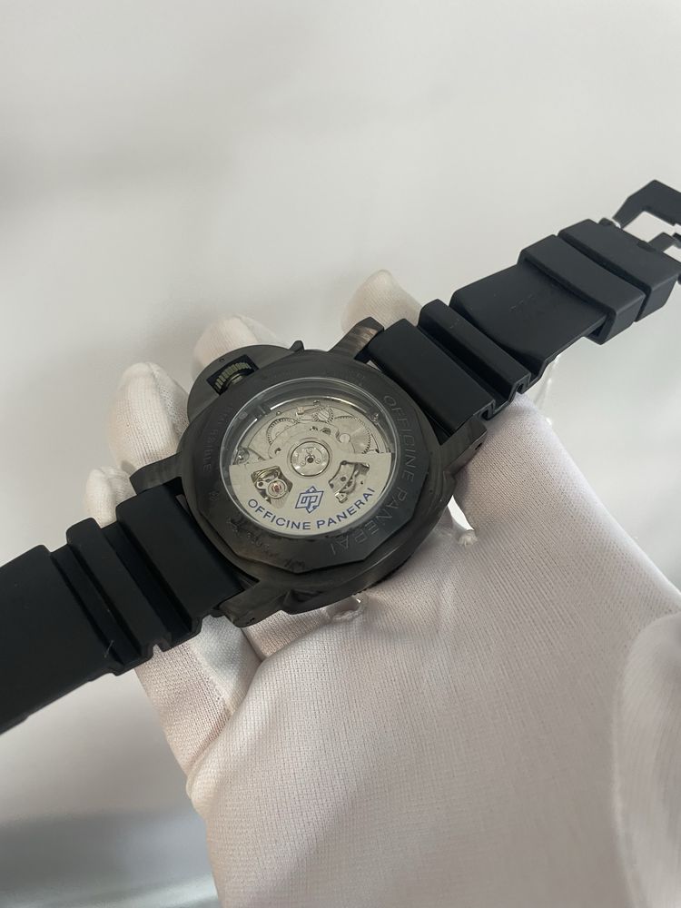 Масивен часовник Panerai