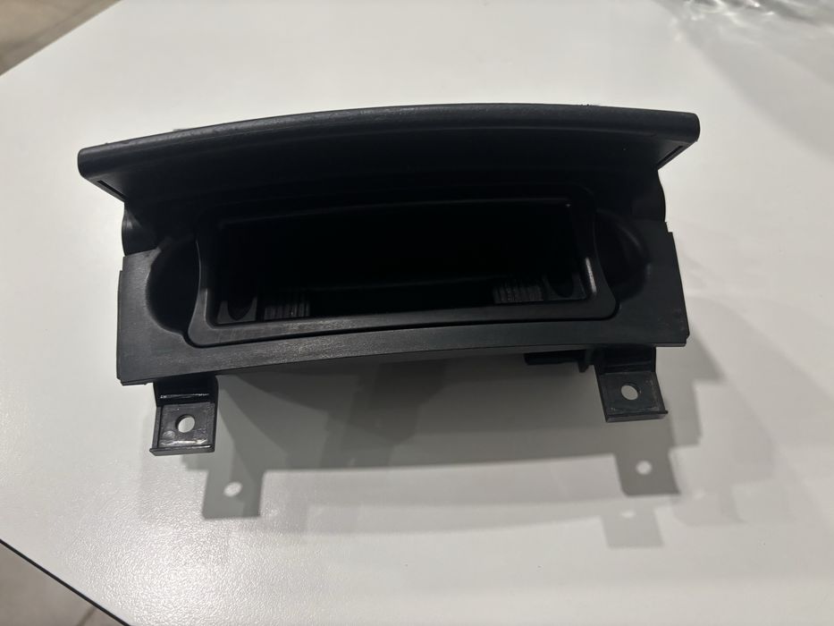 Пепелник за Ауди А3 8П / Audi A3 8P