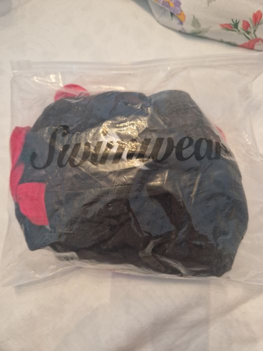 Costum baie M negru cu rosu