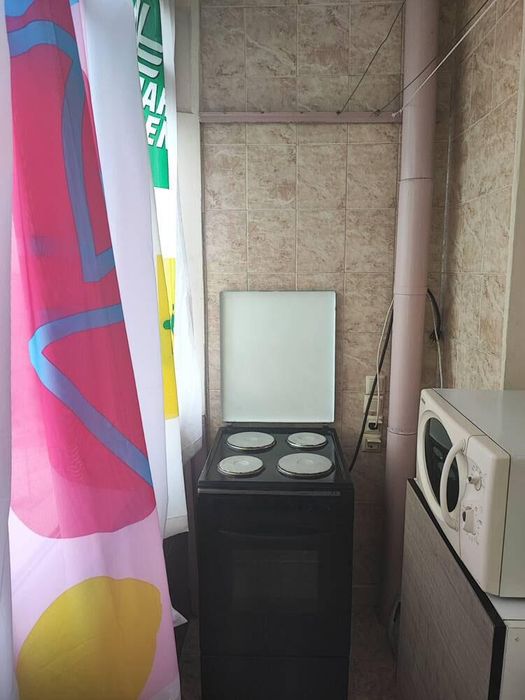 Дава се под наем Двустаен апартамент в Бургас, Славейков - 65 кв.м за 306 € - Снимка #3