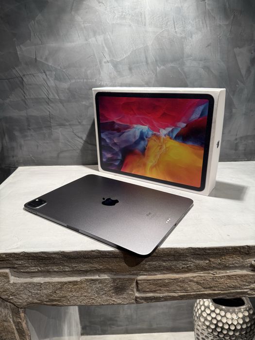 КАТО ЧИСТО НОВ Ipad Pro 11" 256 GB (2 gen)
