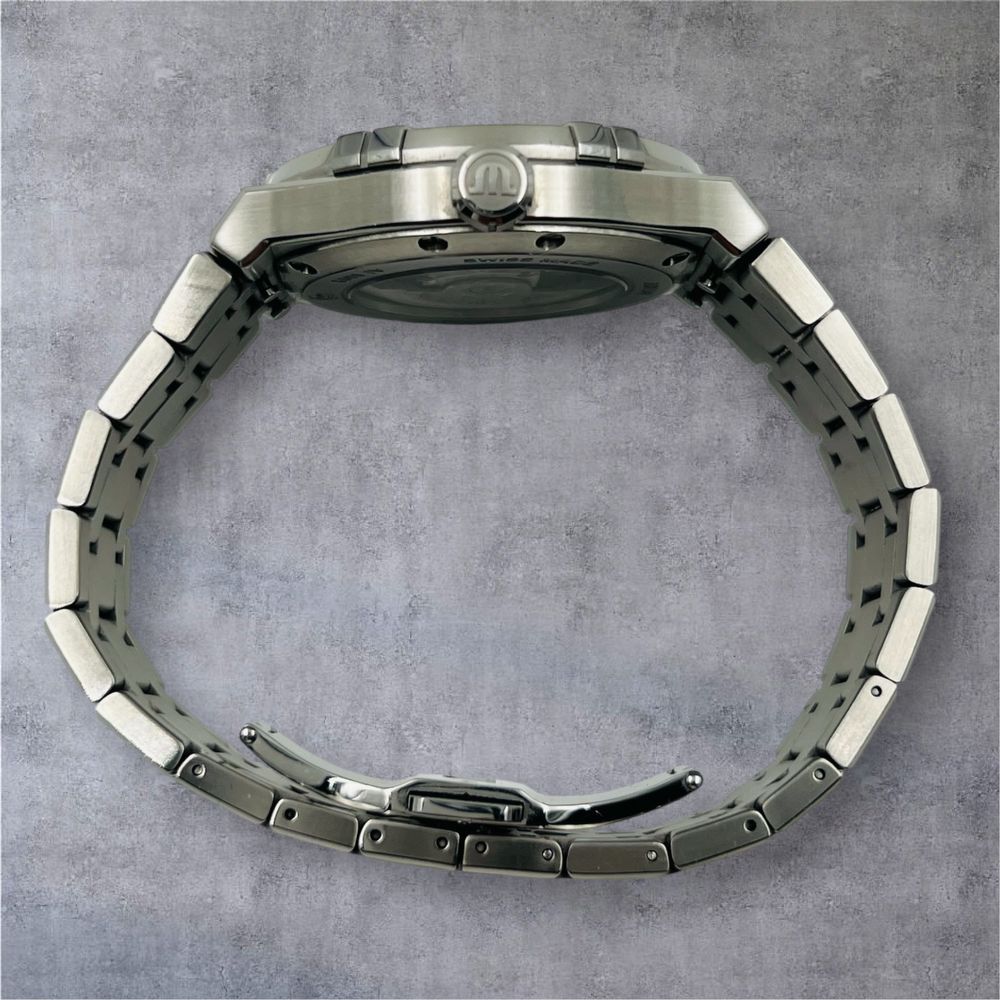 Maurice Lacroix Aikon Automatic мъжки часовник като нов