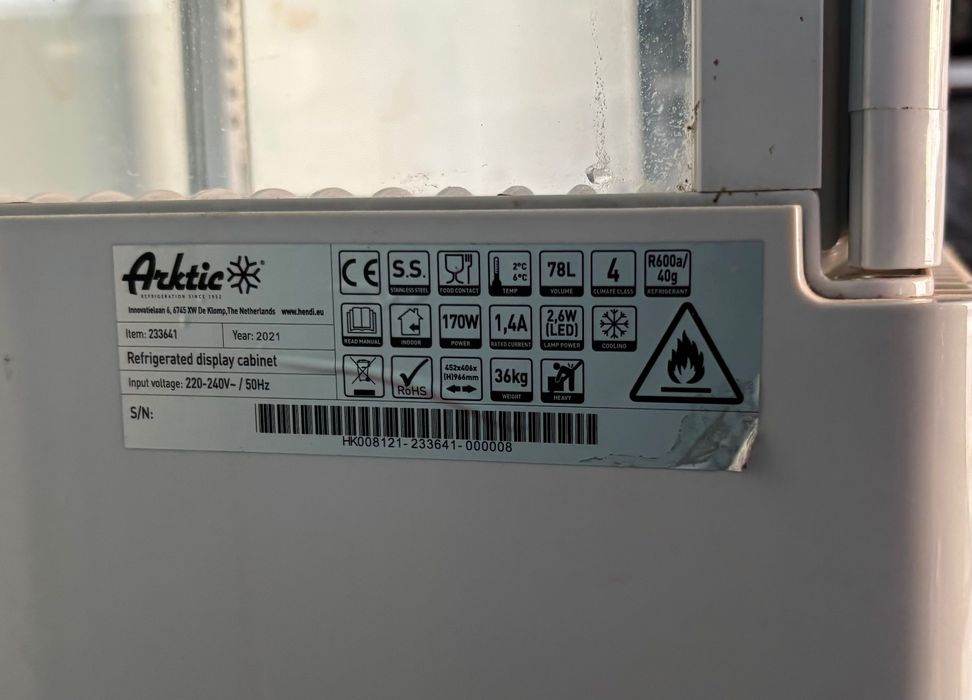 Vitrina Frigorifica ARKTIC by Hendi - Frigider Patiserie Prajituri 78L