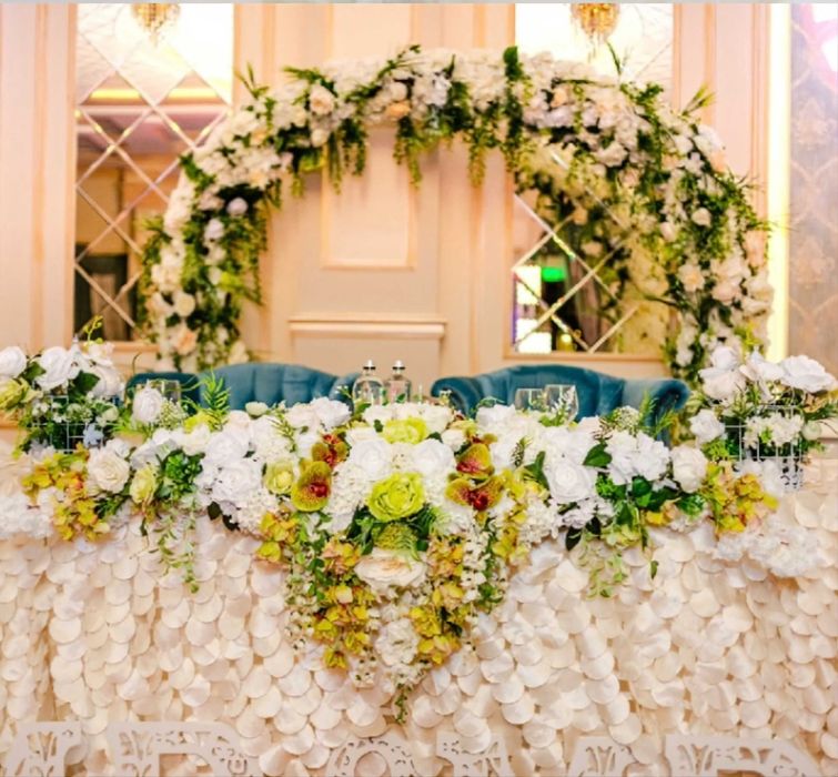 Aranjamente florale diverse - decoratiuni din flori, diverse decoruri
