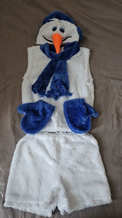 Новогодний костюм снеговика