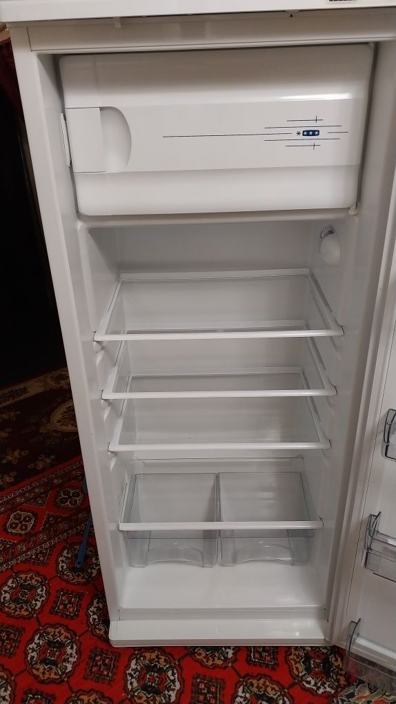 Atlant холодильник янги