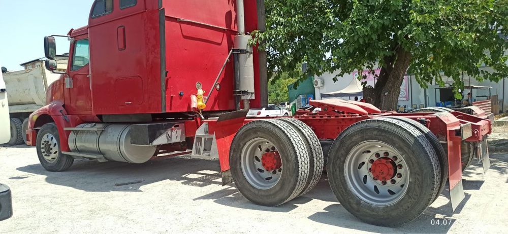 Срочно продаётся тягач International 9200i