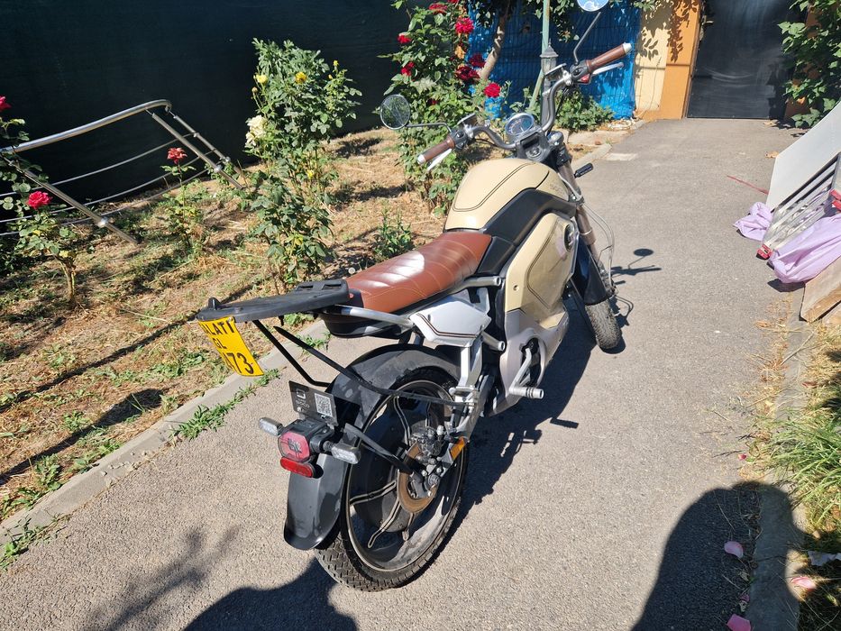 Motocicleta/scuter electric Super Soco TC