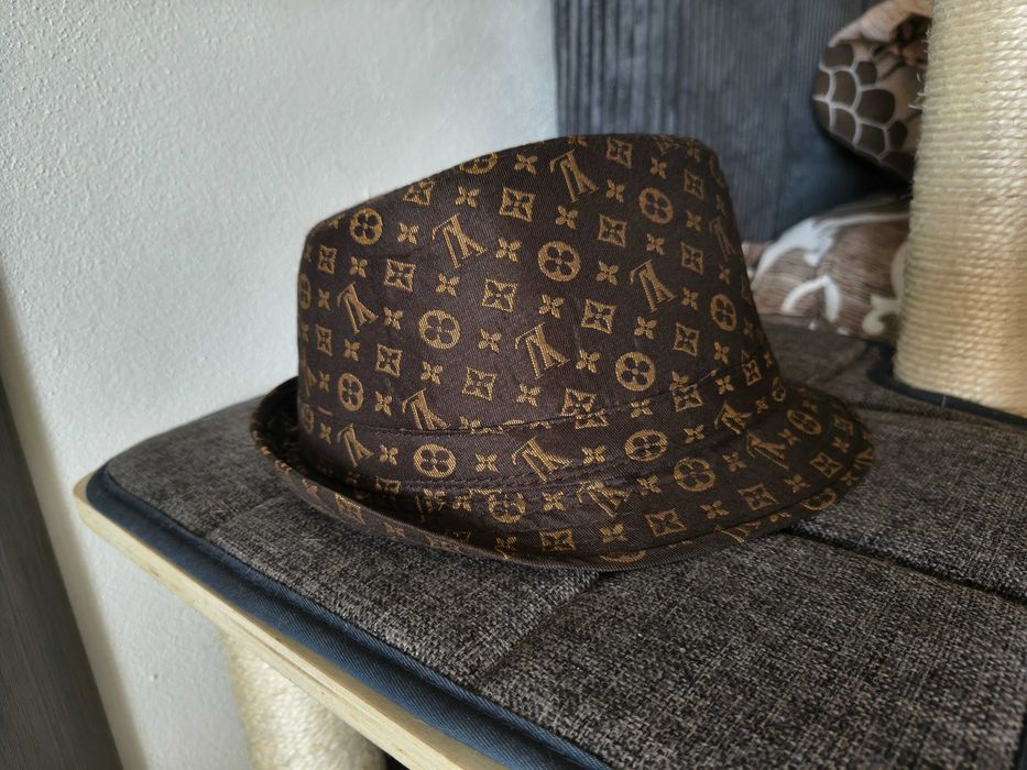 Pălărie fashion-LV