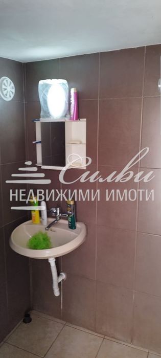 ТУХЛЕНА къща с ГАРАЖ - кв.Добруджански!