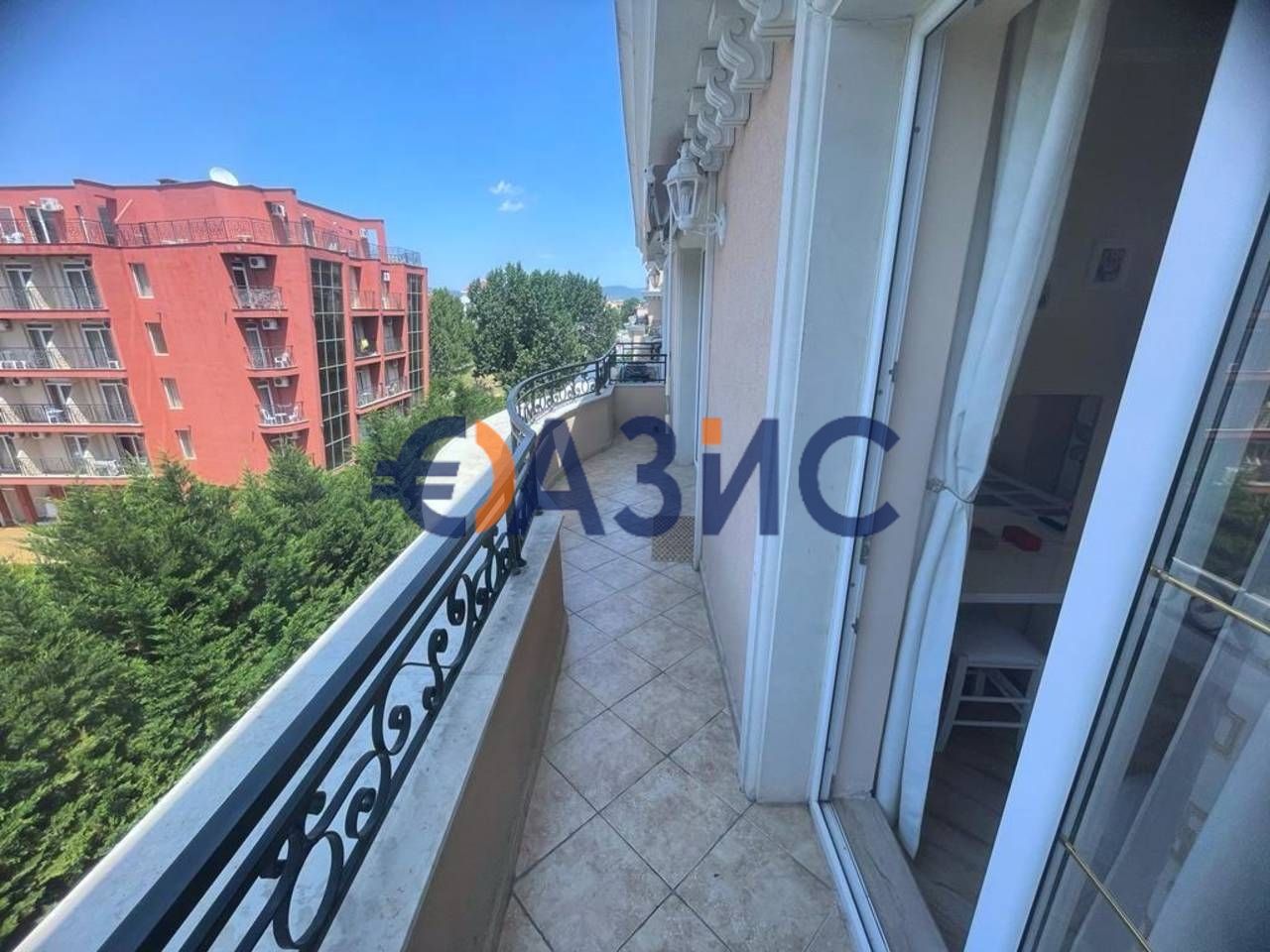 Апартамент с 1 спалня в комплекс Венера Палас, 65 кв.м., Слънчев бряг,