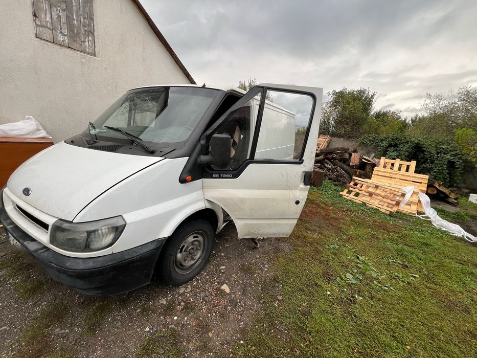 Ford Transit autoutilitara
