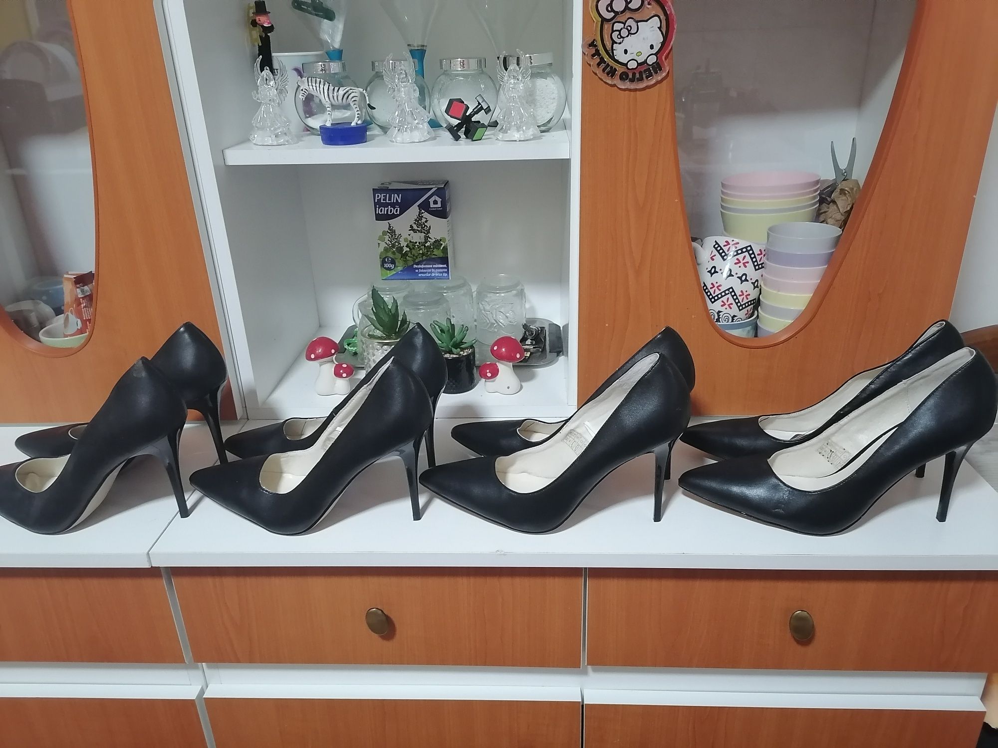 Pantofi damă noi (4 perechi) - (mărimea 41)