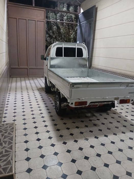 Лобо сотилади  навротлари бор