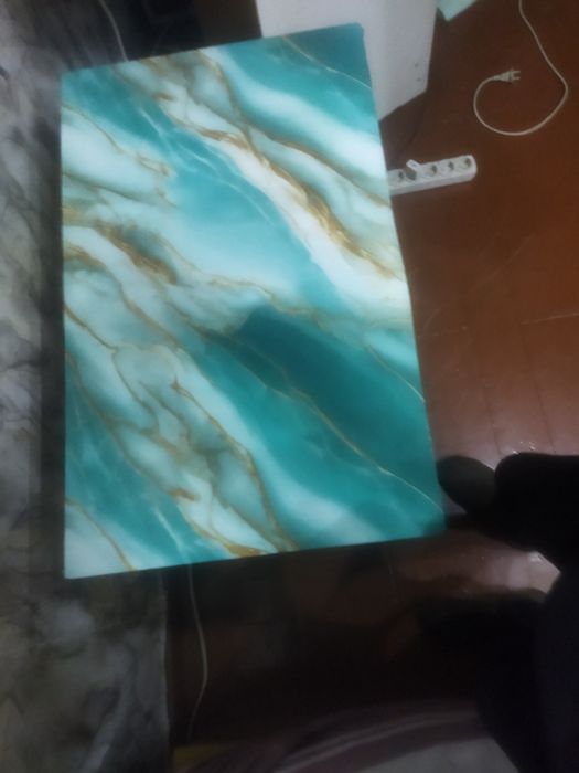 Продам журнальный столик 1,5 на 1 м.