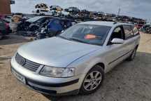 bara fata spate capota trager calandru haion stop tripla stanga dreapta VW Passat B5 2000 motor 1.9tdi ajm  dezmembrez turbina