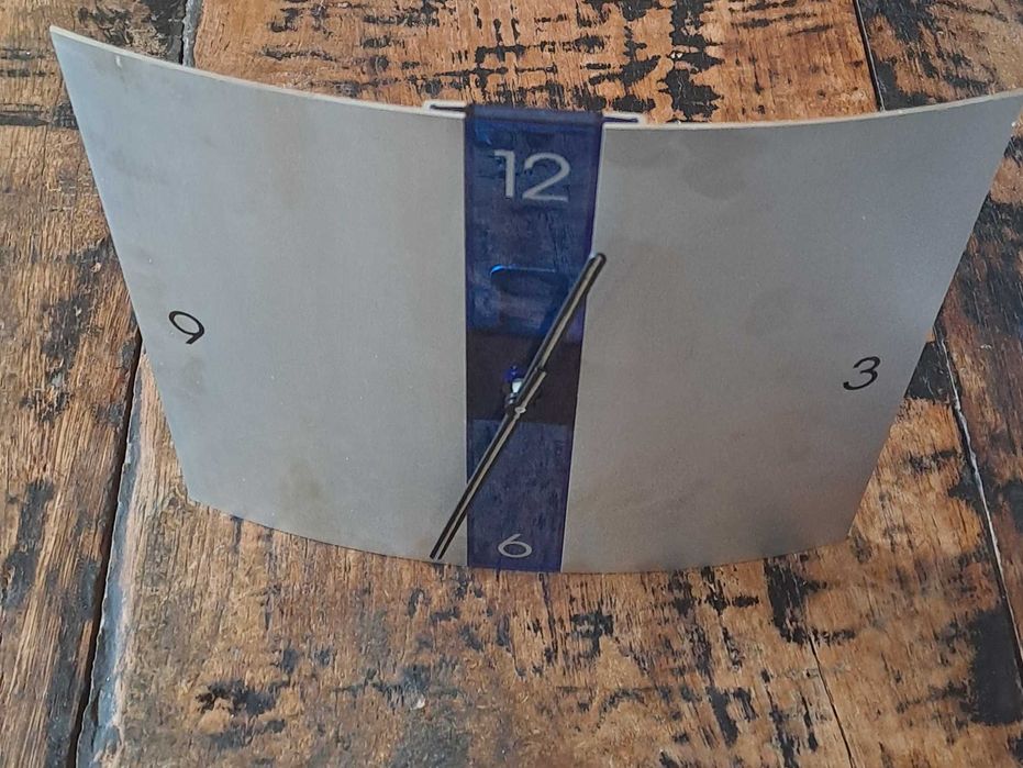 часовник стенен алуминиев сребро със синьо Хенкелс Henkels Германия