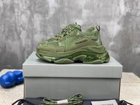 BALENCIAGA TRIPLE S , Calitate Premium, Icarus Brands