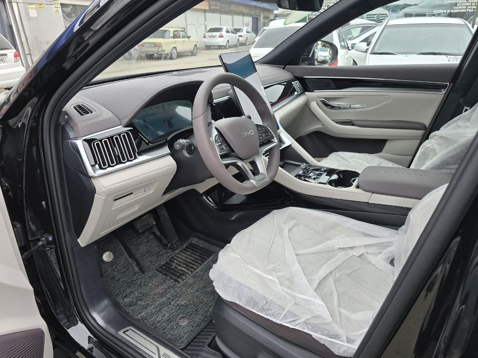 На выезд своего авто Автомобил BYD CHAMPION с водителем