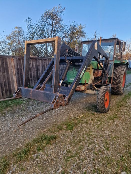 Tractor Deutz -Fhar  8006 cu Încărcător Frontal   servo compresor