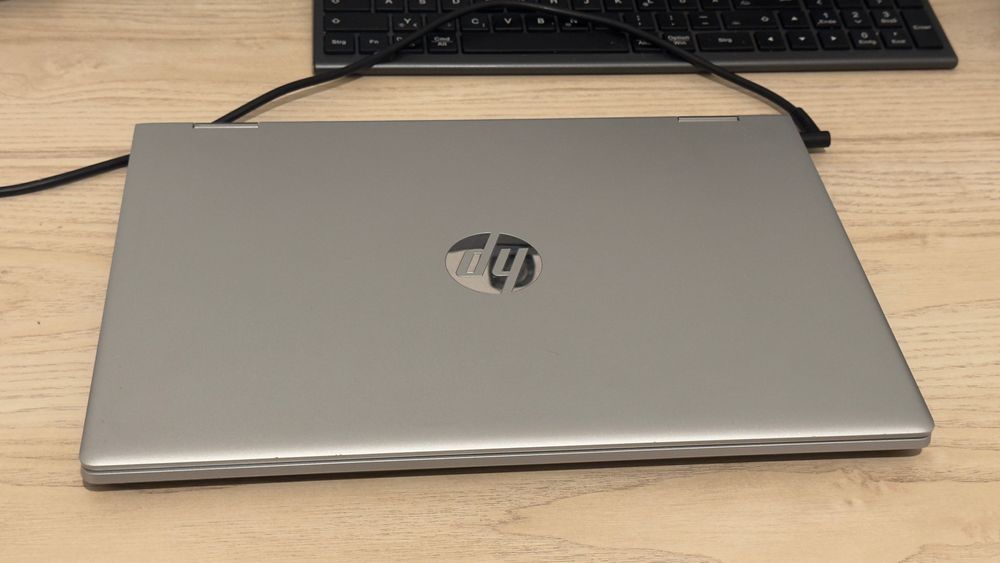 HP Pavilion x360 Convertible(pliabil) SSD 256 Ram 4GB, i3
