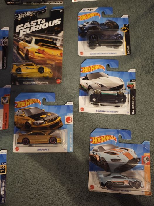 Vând mașinuțe HotWheels