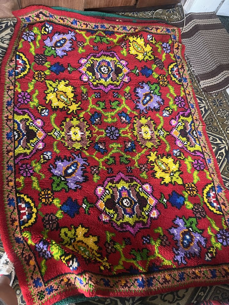 Килими, черги, губери, кувертюри
