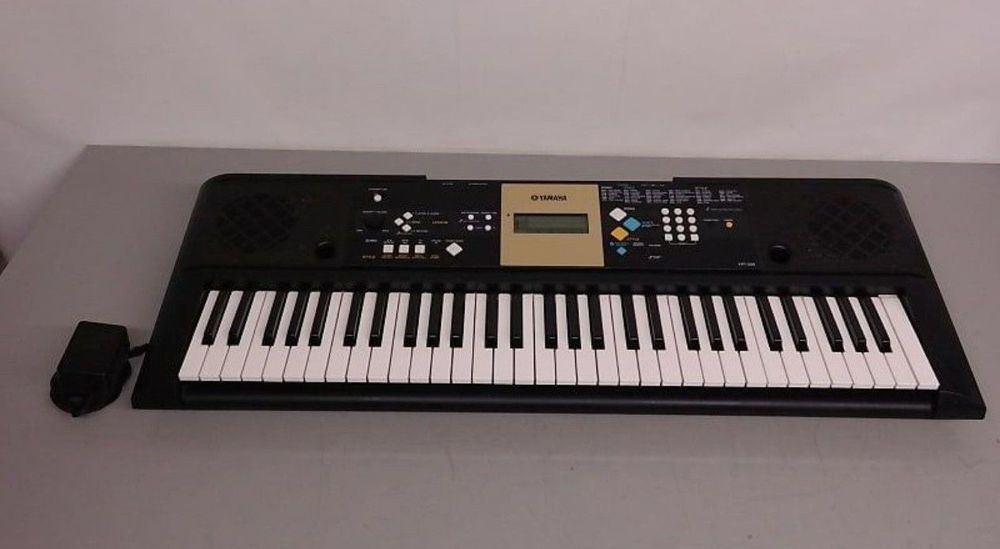 Yamaha YTP-220 (Pian/Sintetizator)