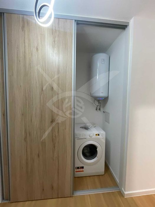 Продава се Тристаен апартамент в Пловдив, Каменица 1 - 103 кв.м за 2321 €/кв.м - Снимка #7