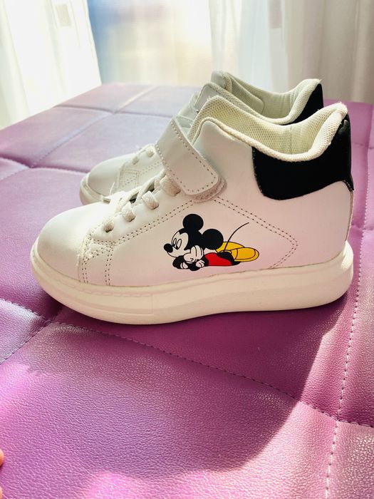 Adidasi Mickey, marimea 29